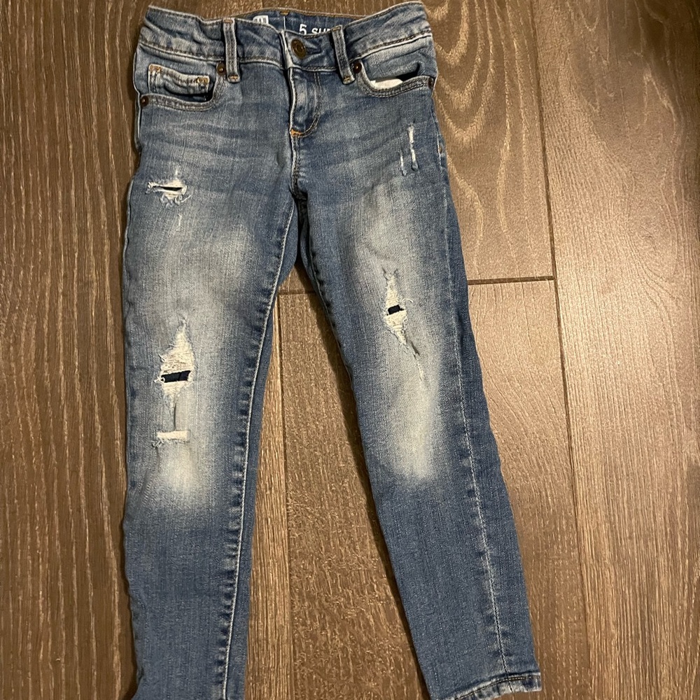 Size 5 gap super skinny denim.